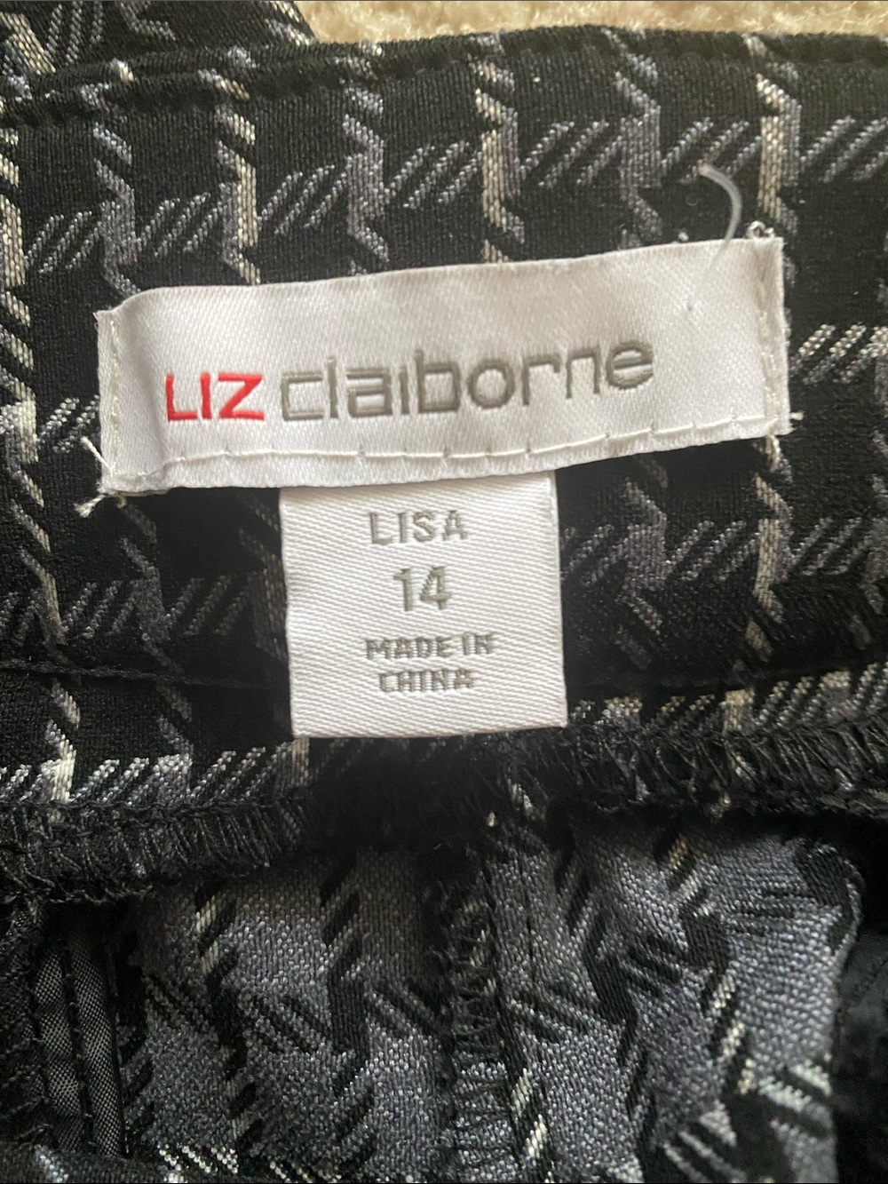 Liz Claiborne Lisa straight leg size 14 pull on pants. NWT - Picture 4 of 5